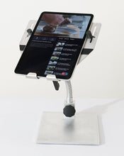 Laden Sie das Bild in den Galerie-Viewer, iPad_tablet_Stand