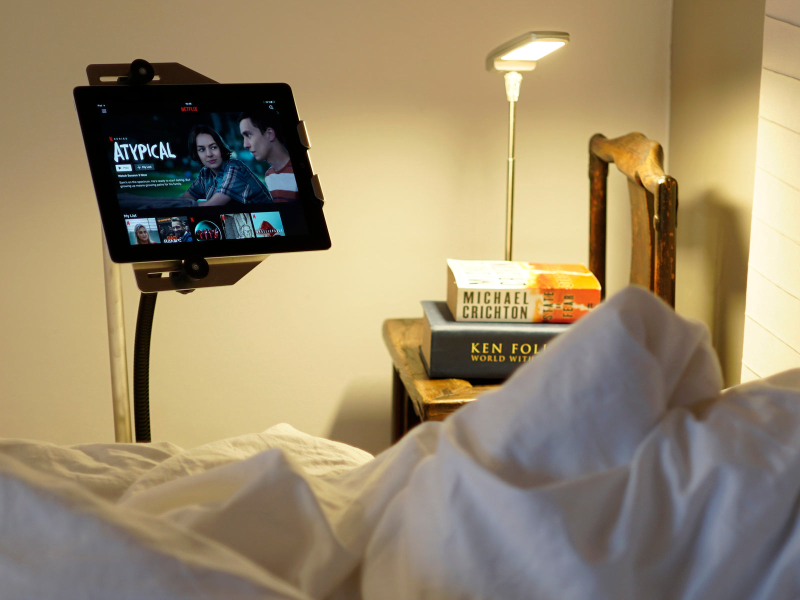 EASYREAD Tablet Halterung fürs Bett - iPad Halter – Finelevels Engineering